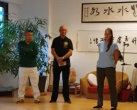 Begrüßung durch den Vorstand, Vorstellung des Gastes Shen Xijing